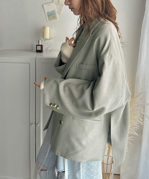 気軽に羽織れる大人のブレザー。サイドスリットオーバーサイズ ダブル