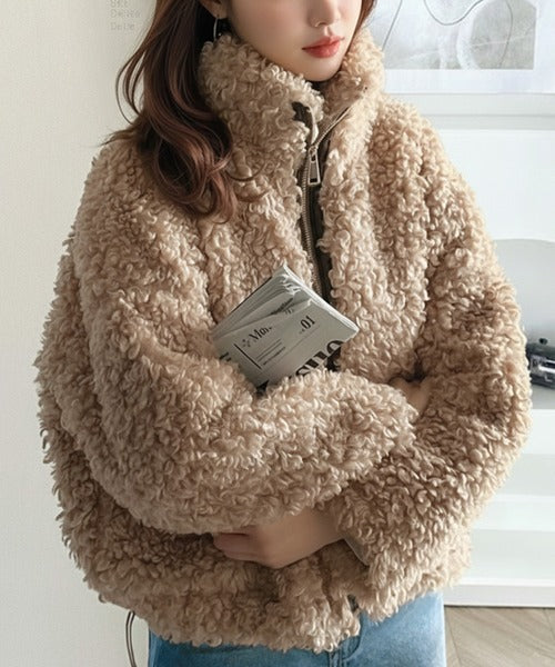 クラシカルエルフ（Classical Elf）/【mily bilet】ふわふわのボリューム感♪フェイクレザーテープ使いプードルファーブルゾン mily bilet】ふわふわのボリューム感♪フェイクレザーテープ使い