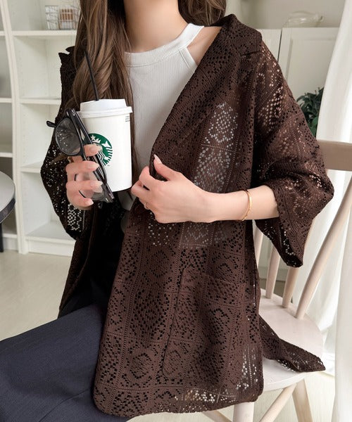 繊細なレースがつくる、大人のための“雰囲気服”。ポケットつきパネル