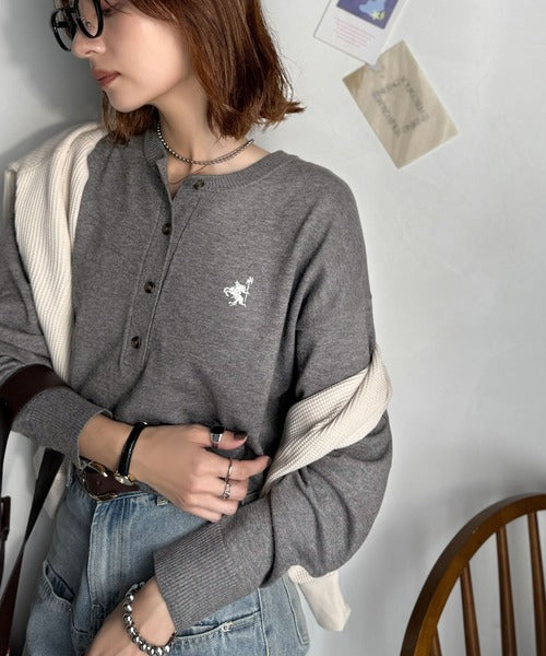 Javaジャバコラボ》顔周りスッキリ&胸元刺繍で映える♪配色刺繍