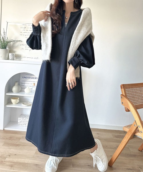 ぽわんとあざとく。ウエストリボン使い配色ステッチキーネック