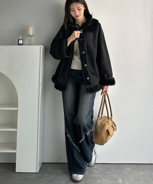 クラシカルエルフ冬新作 mily bilet アウター コート レディース ファー切り替え スウェードライク ミドル丈 上品 主役級 ふわふわ スウェード調 オーバーシルエット 抜け感 カジュアル きれいめ 大人可愛さ ガーリー パイピング 大きいサイズ 2025aw   mi1019097 mily bilet】甘さと気品で冬を楽しむ。ファー切り替えスウェードライク