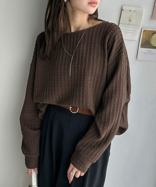 ゆったりシルエットでこなれ感をプラス。フクレジャガードトップス