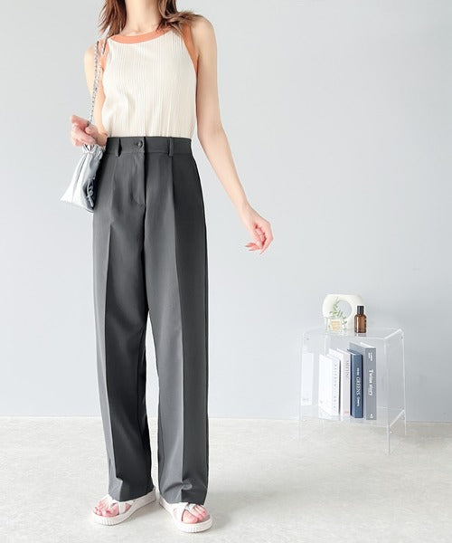 美脚魅せ、センタープレス。オールシーズン大活躍のタックワイド 美脚魅せ、センタープレス。オールシーズン大活躍のタックワイド