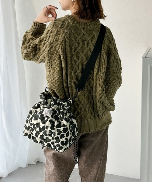 JaVa ジャバコラボ》おしゃれも実用性も叶う。2WAYキルティング巾着