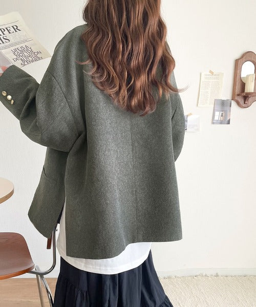 気軽に羽織れる大人のブレザー。サイドスリットオーバーサイズ ダブル