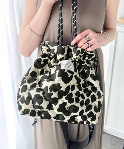 JaVa ジャバコラボ》おしゃれも実用性も叶う。2WAYキルティング巾着