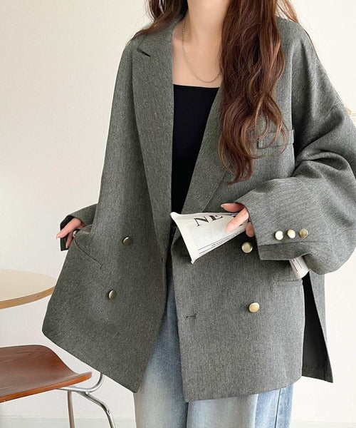 気軽に羽織れる大人のブレザー。サイドスリットオーバーサイズ