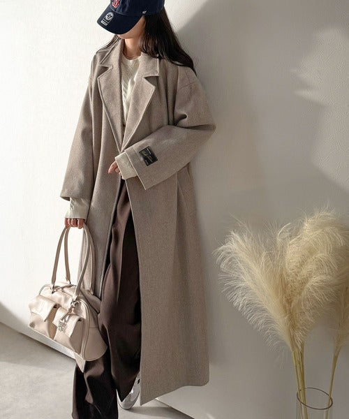 さっと、羽織るだけで高級感。フェイクウールダブルテーラードロング丈