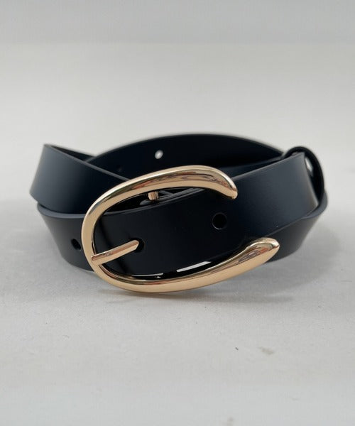 コーデにひとさじ、高級感。牛床革アソートバックルレザーベルト