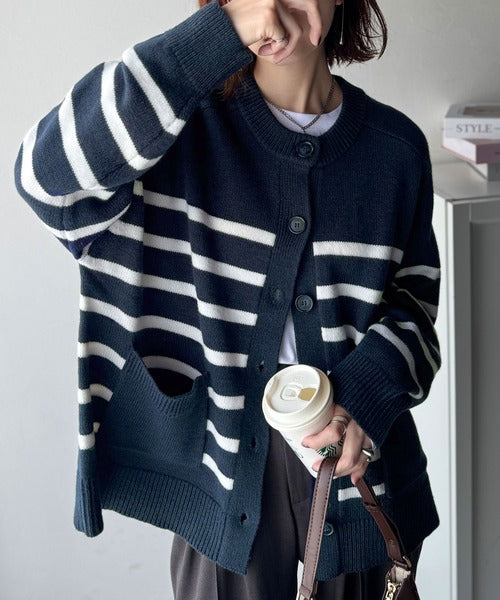 絶妙なすっきりシルエットで、華奢感がかなう。エポレットスリーブ