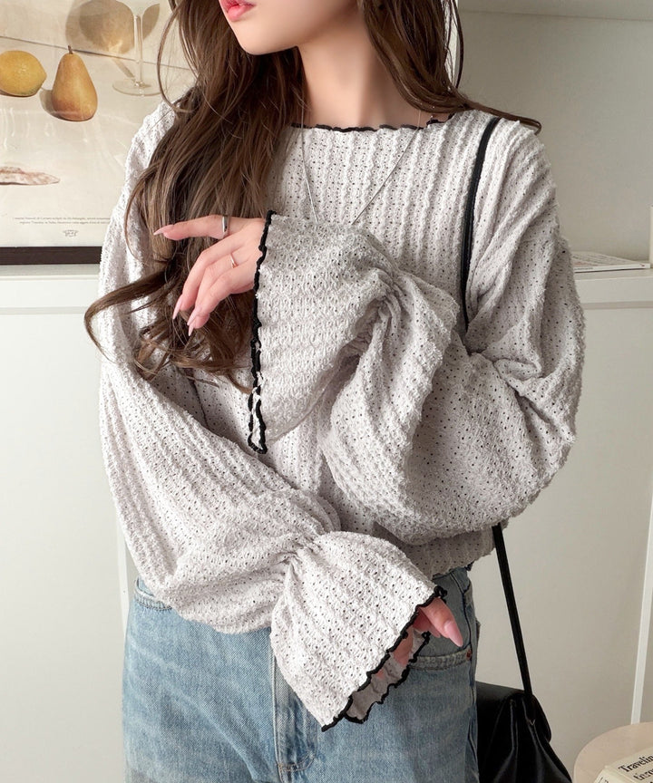 甘すぎない、透け感フェミニン。透かし編みキャンディスリーブ配色