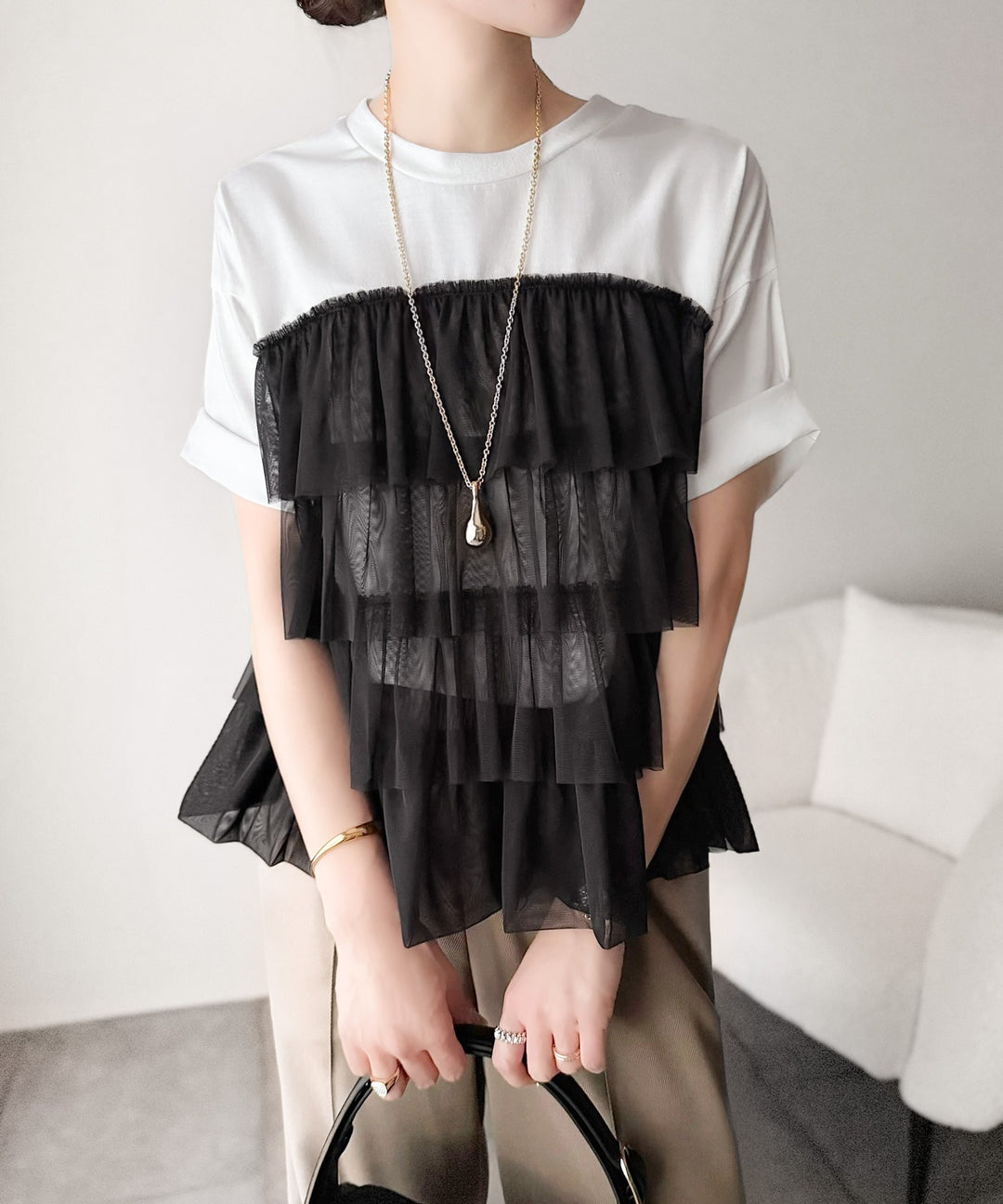重ねてる風、が今っぽい。ビスチェ風チュールフリルドッキングTシャツ
