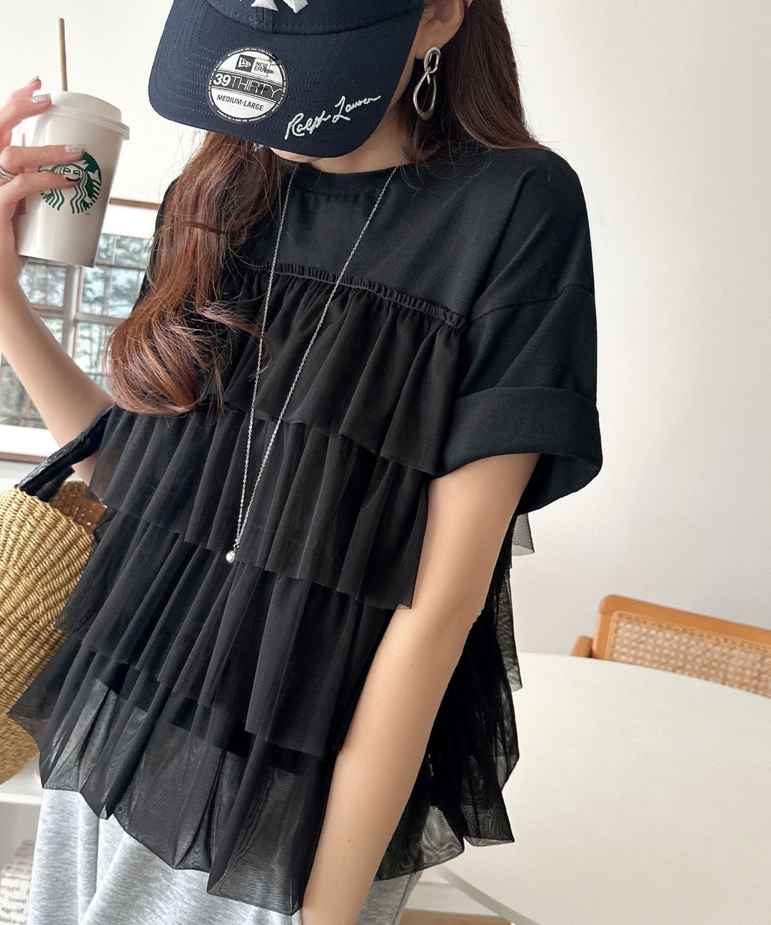 MUVEIL Lサイズ　チュールフリル 半袖Tシャツ ネイビー 重ねてる風、が今っぽい。ビスチェ風チュールフリルドッキングTシャツ