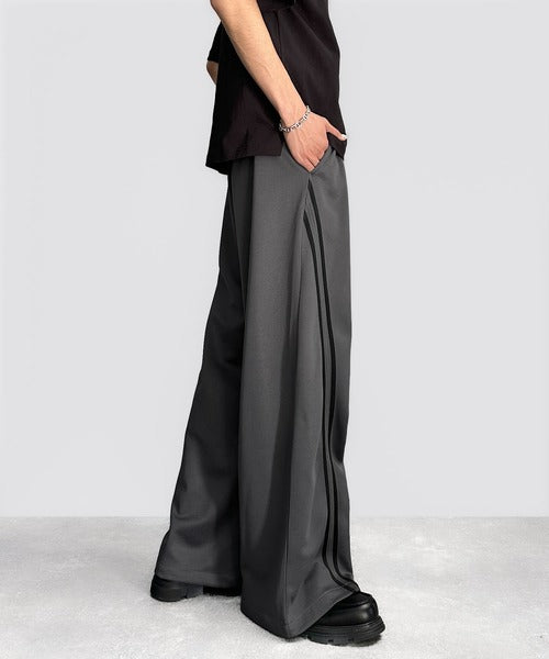 さっと脚長。」カーブラインワイドトラックパンツ／Curve Line Wide