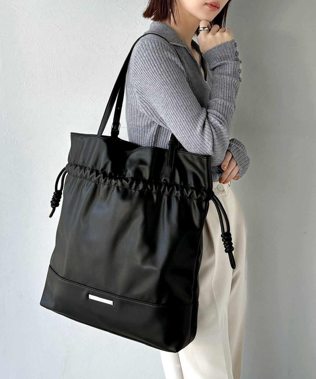 classicalelf】きゅっと絞って可愛さ◎フェイクレザービッグトート