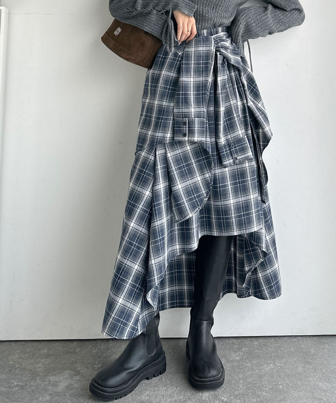 mily bilet】旬のレイヤード風スタイルが楽しめる！シャツ巻き風