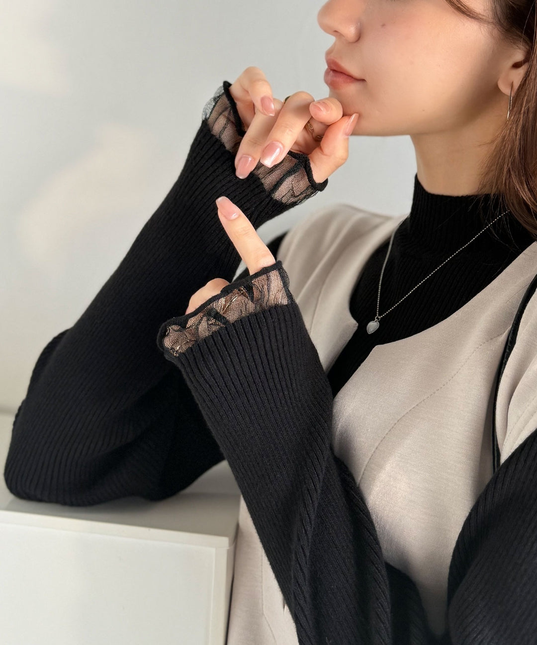 daaco×クラシカルエルフコラボ》袖先がフェミニンなアクセントに。プチ