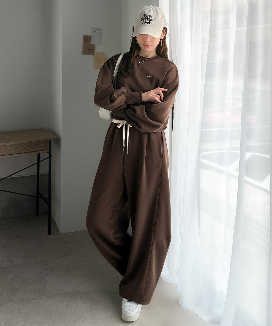 AYA×クラシカルエルフコラボ》カジュアルなのにちゃんと女っぽ♪胸元