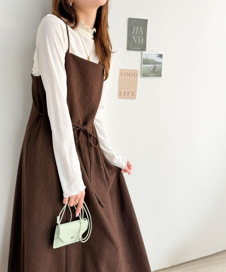 吸水速乾・防シワ機能付き】凹凸感のあるジャガードで、シンプルコーデ