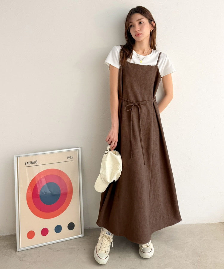 吸水速乾・防シワ機能付き】凹凸感のあるジャガードで、シンプルコーデ
