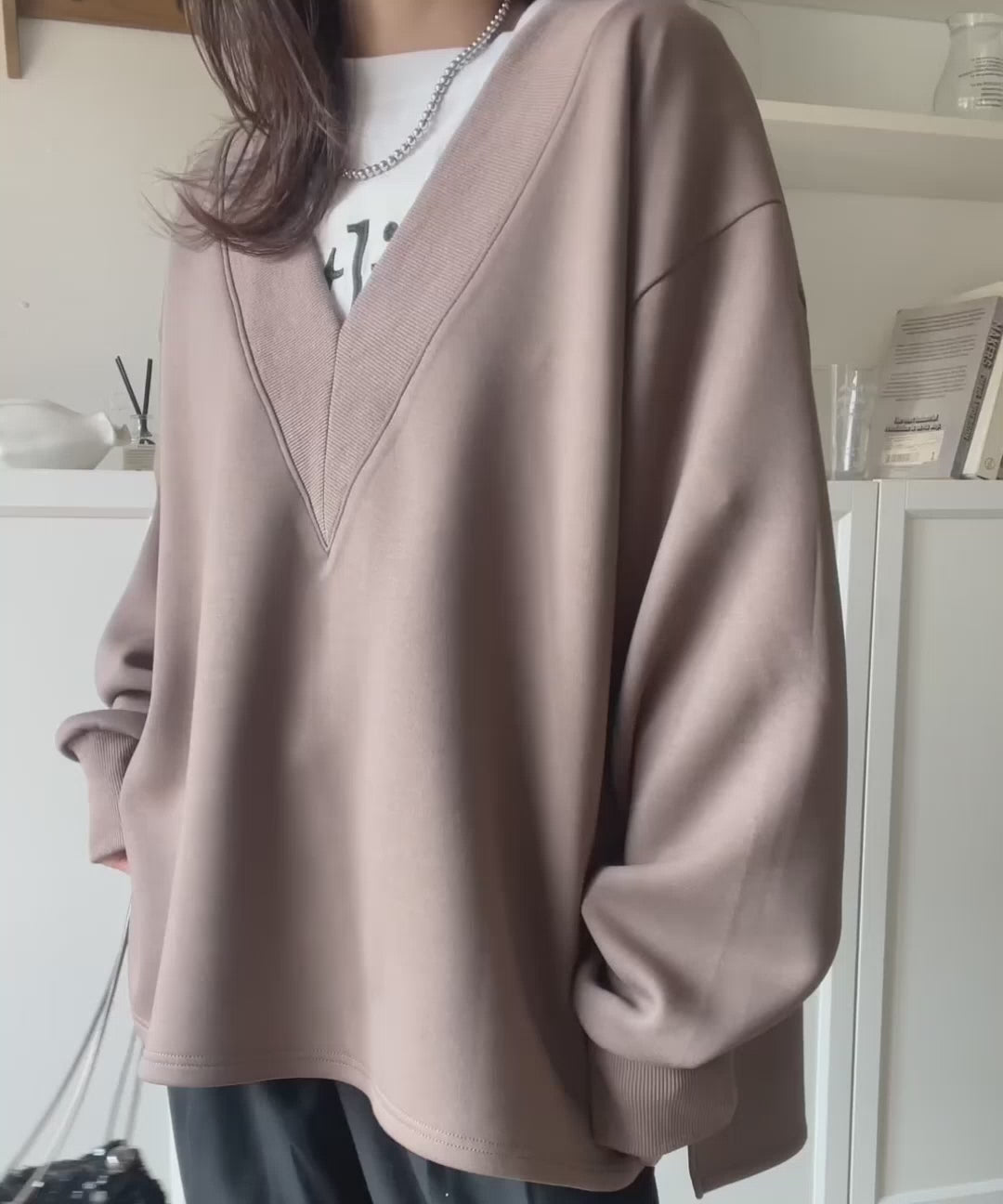 大人の余裕感」をまとえる！Vネックダンボールカットソー（長袖