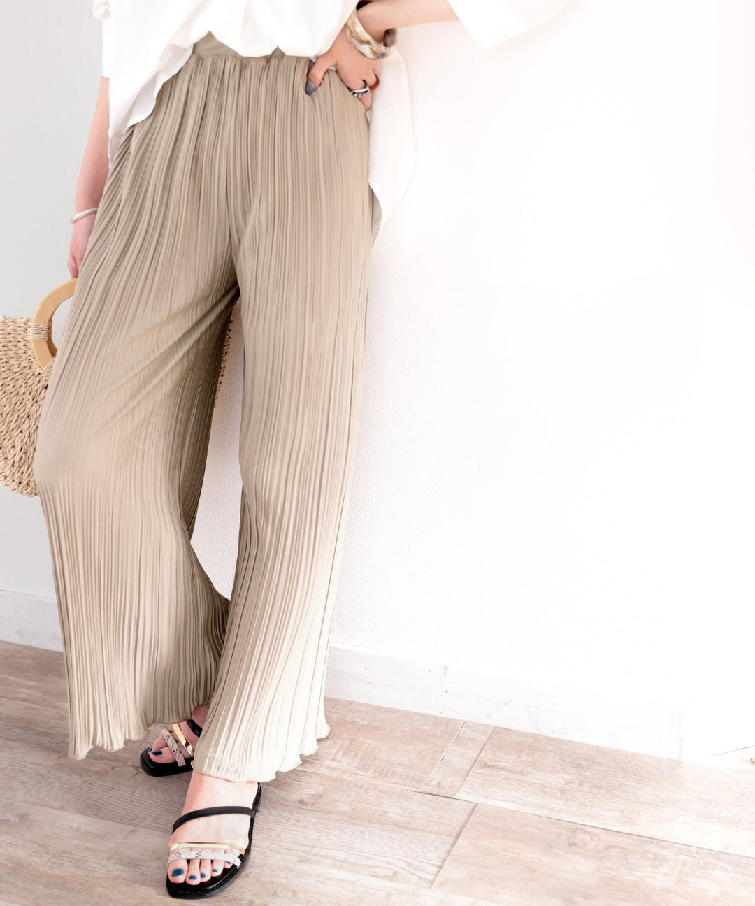 エアリーに揺れる。裾メローフレアプリーツパンツ(フルレングス