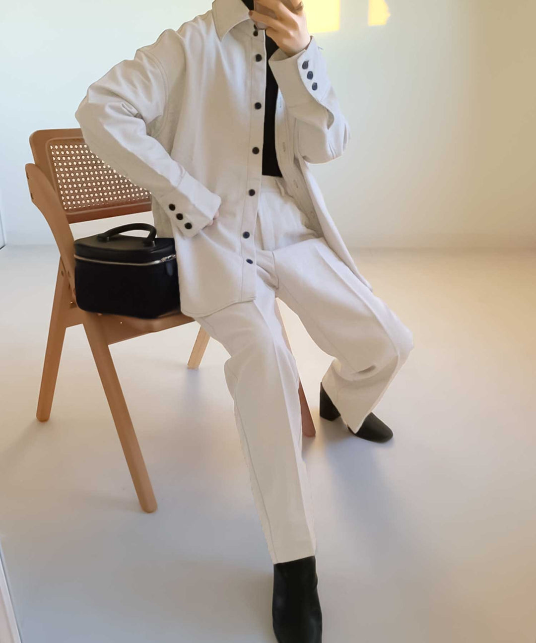 セットアップがキマる。美脚センタープレスパンツ ce0960111